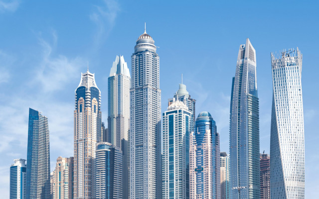 Slika dela poslovne cetrti v mestu Dubai 17.12.2023